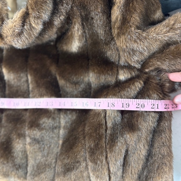 Banana Republic Brown Faux Fur Pullover Jacket with Pockets - Picture 15 of 16